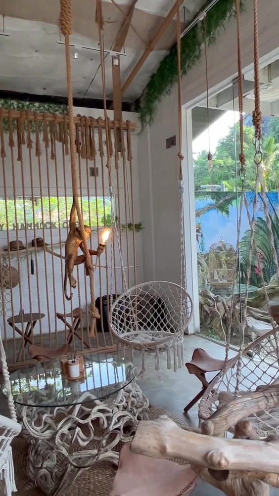 Lazy Hammock Café