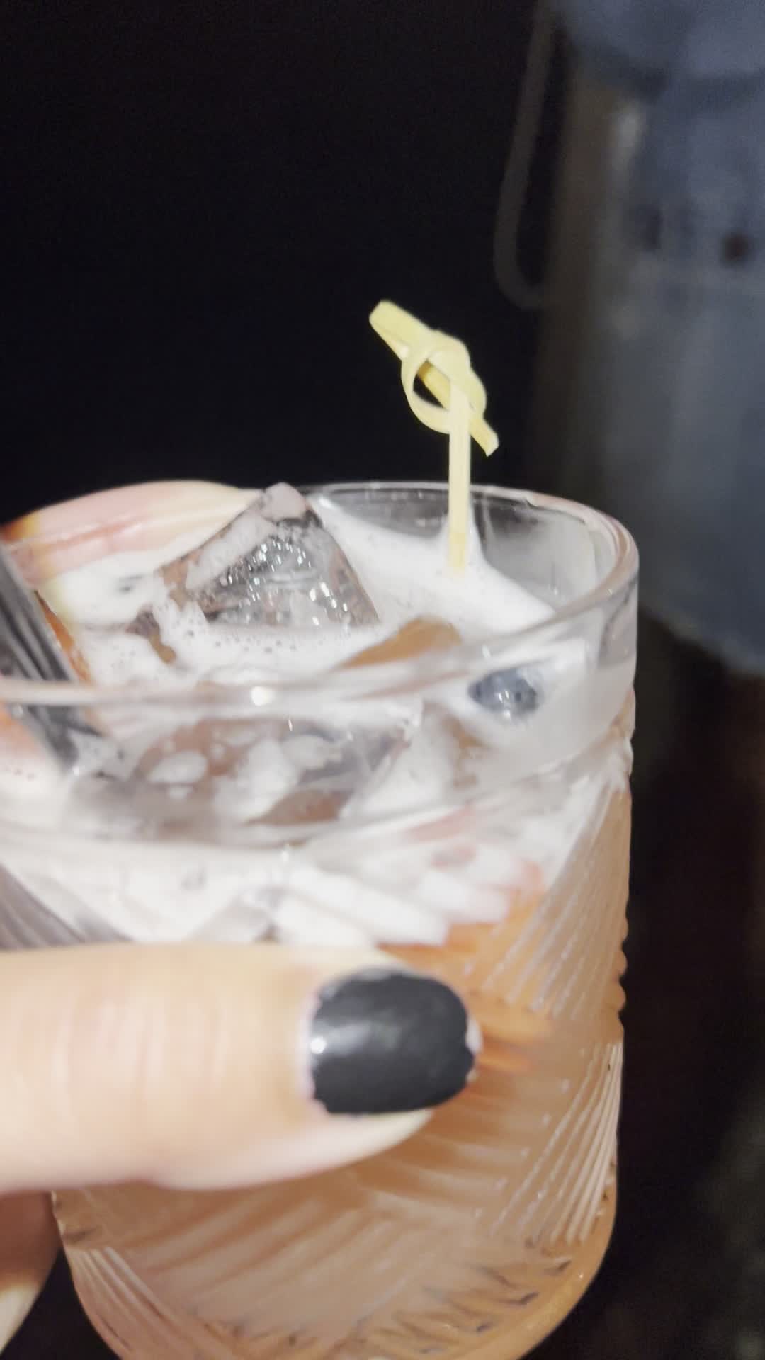 Video review of Vintage Sofa Bar