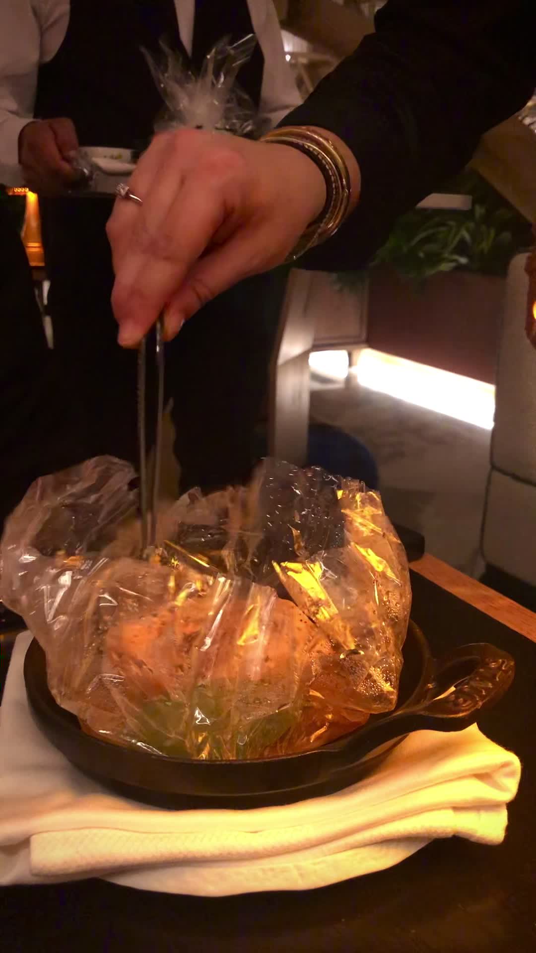 Video review of The Bazaar by José Andrés