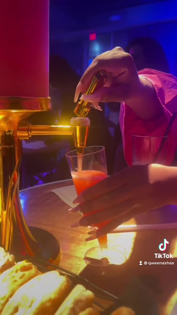 Video review of Suite Food Lounge