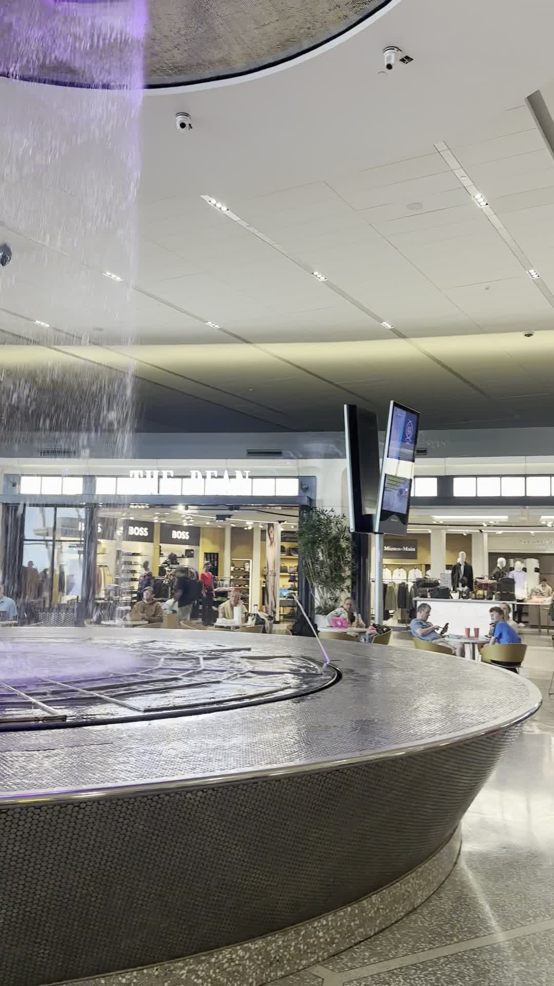 LaGuardia Airport (LGA)