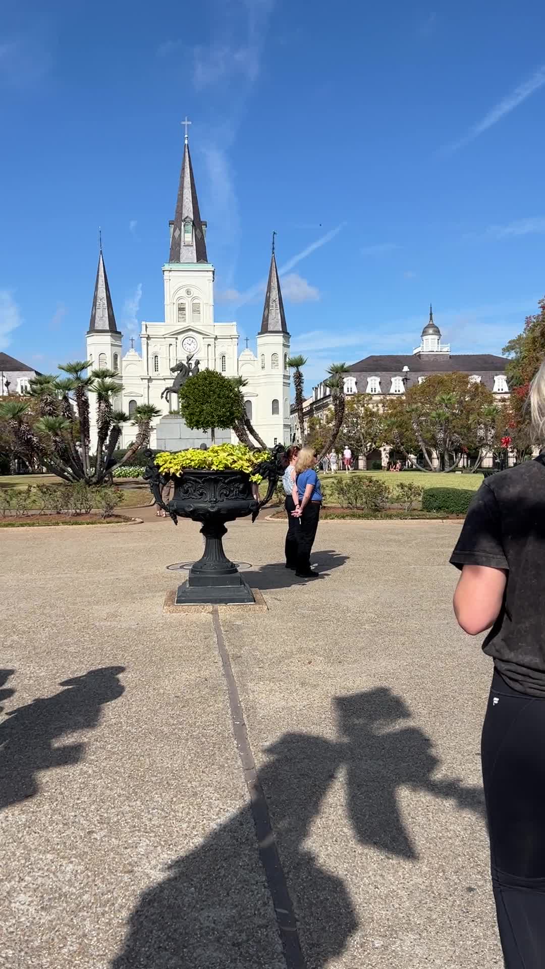Video review of Jackson Square