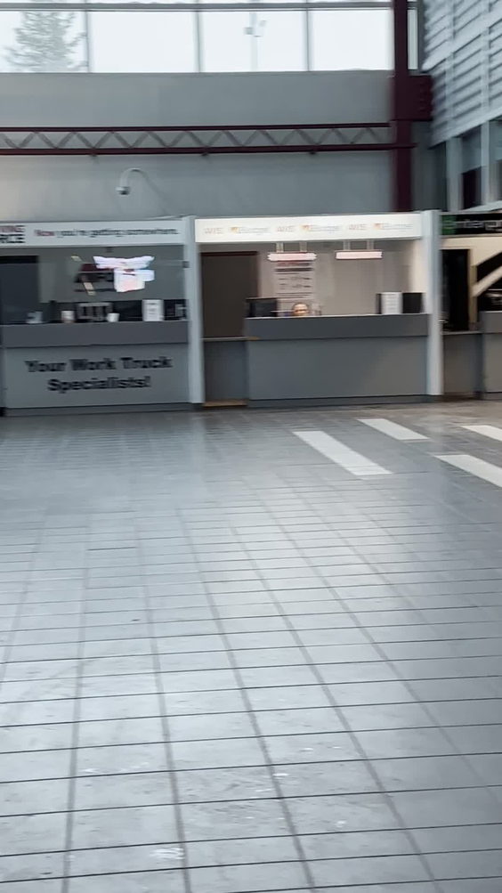 Thunder Bay International Airport (YQT)