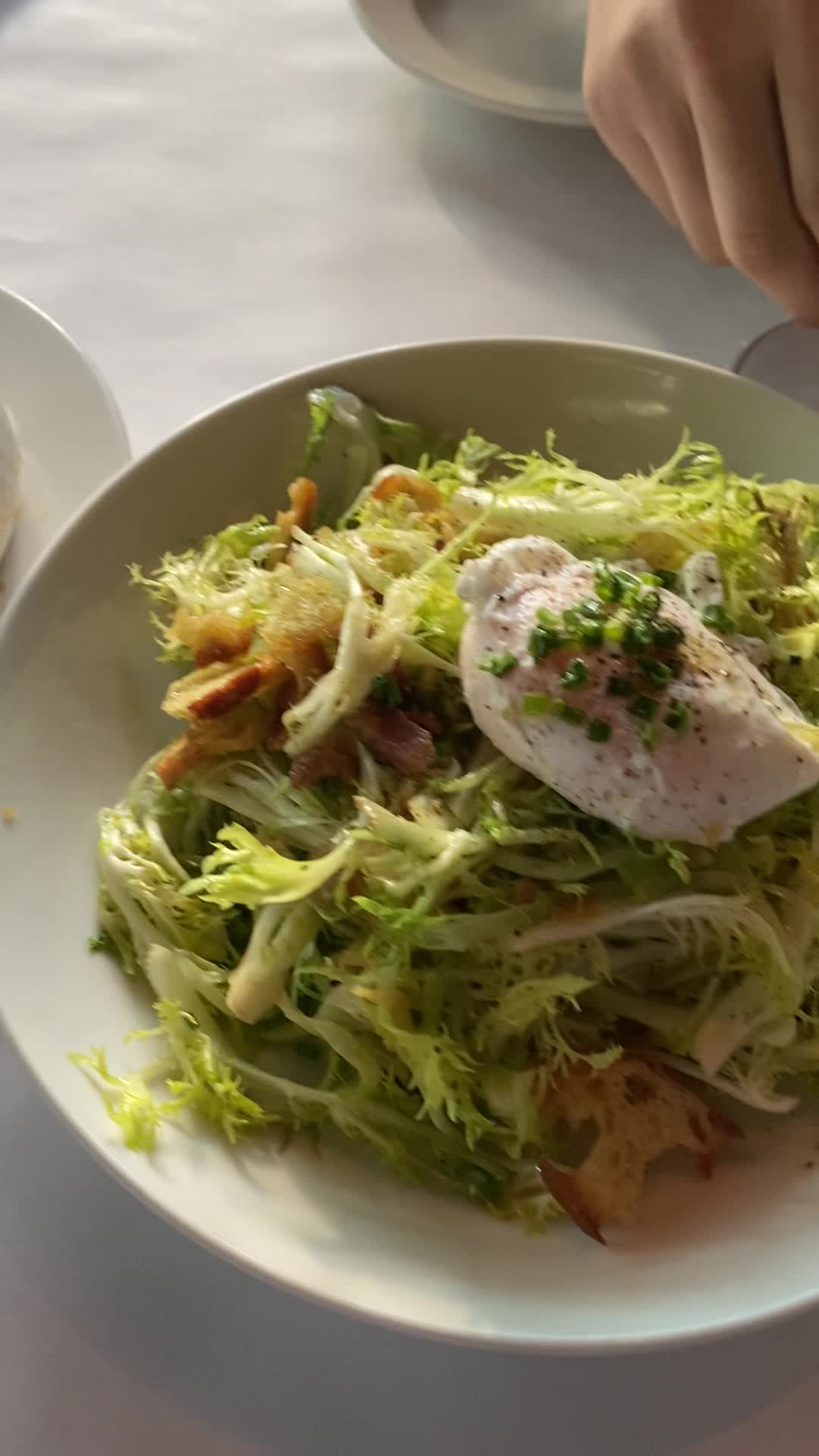Video review of Mon Ami Gabi
