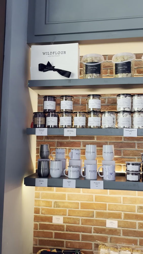 Wildflour Cafe & Bakery