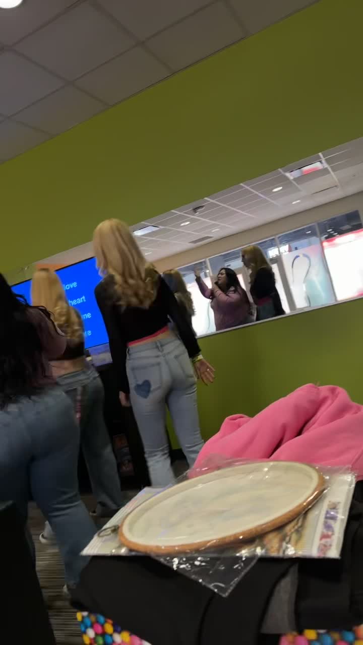 Round 1 - Coronado Center