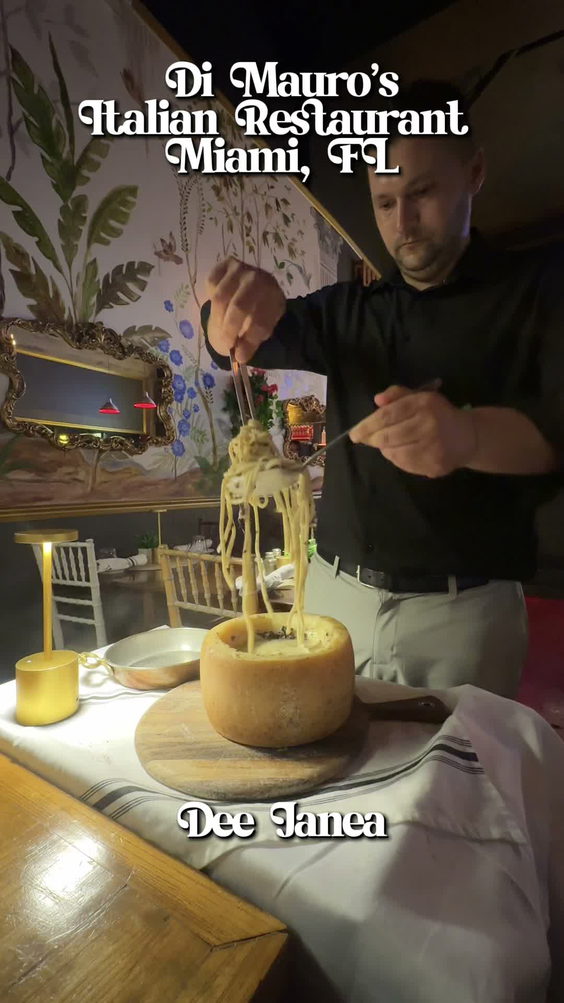 Di Mauro`s Italian Restaurant & Bar