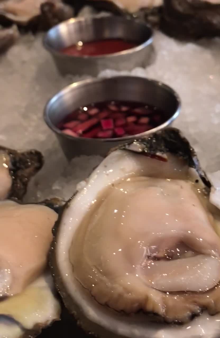 Video review of Pêche Seafood Grill