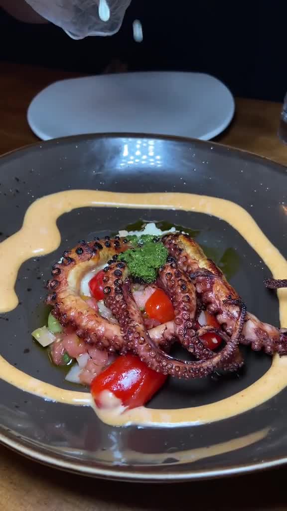 Video review of Bâton Rouge Grillhouse & Bar