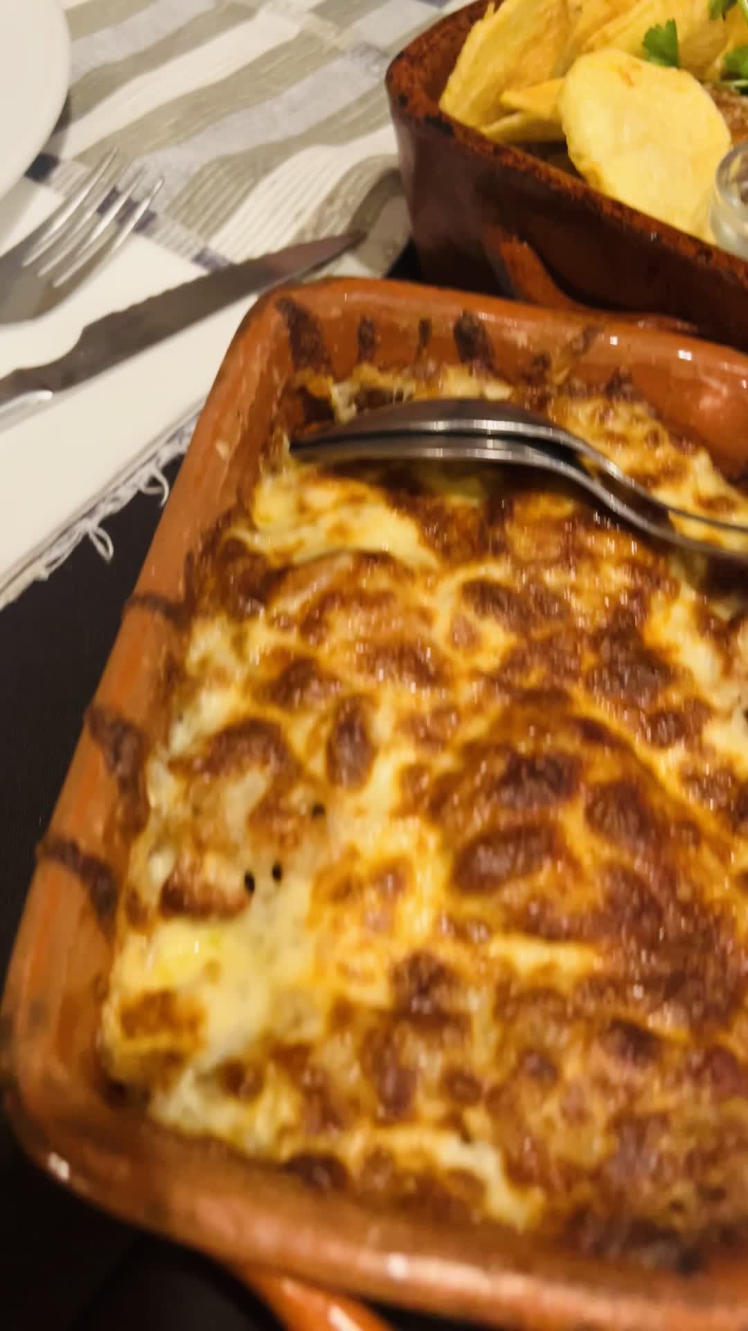 Video review of Taberna dos Mercadores