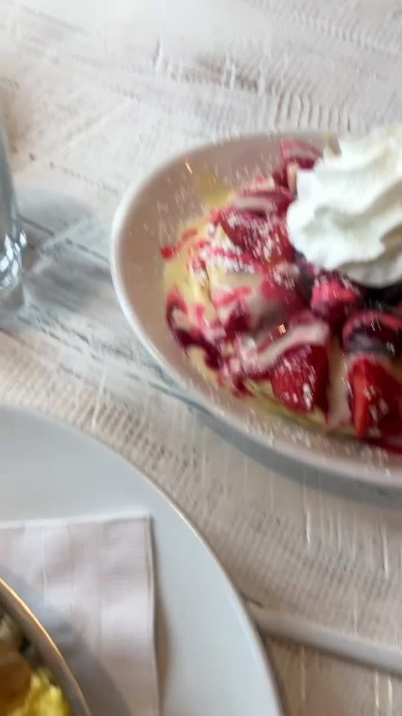 Honey Berry Pancakes And Cafe