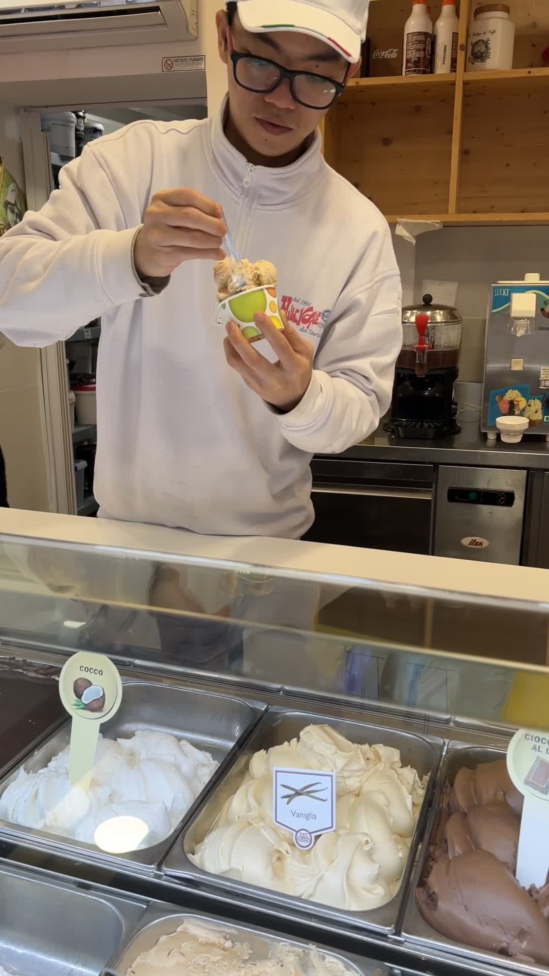 Video review of Ca' Dolfin