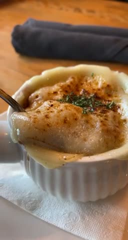 Bâton Rouge Grillhouse & Bar