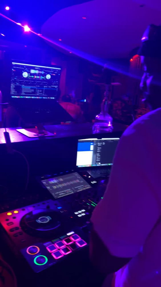 Vision Lounge
