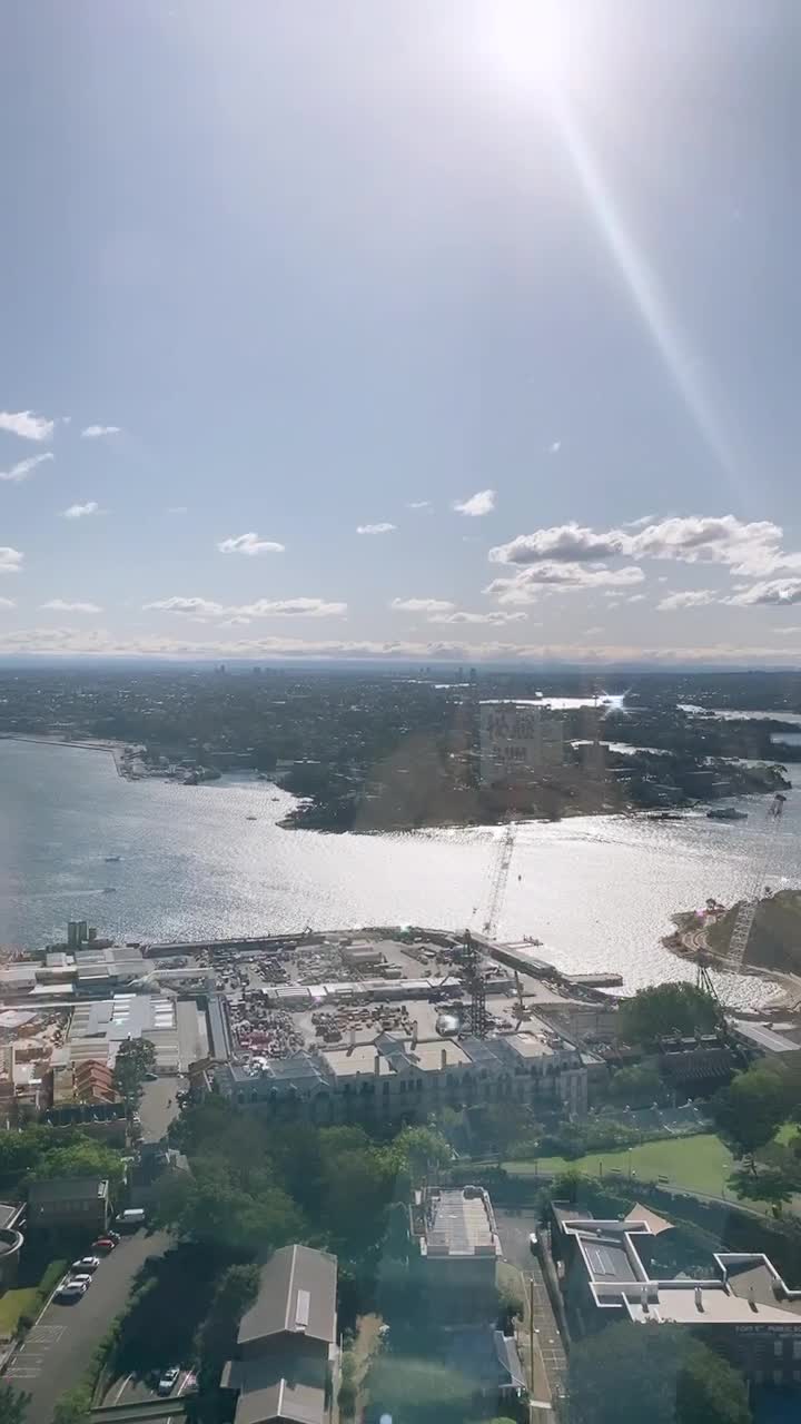 Video review of Blu Bar on 36