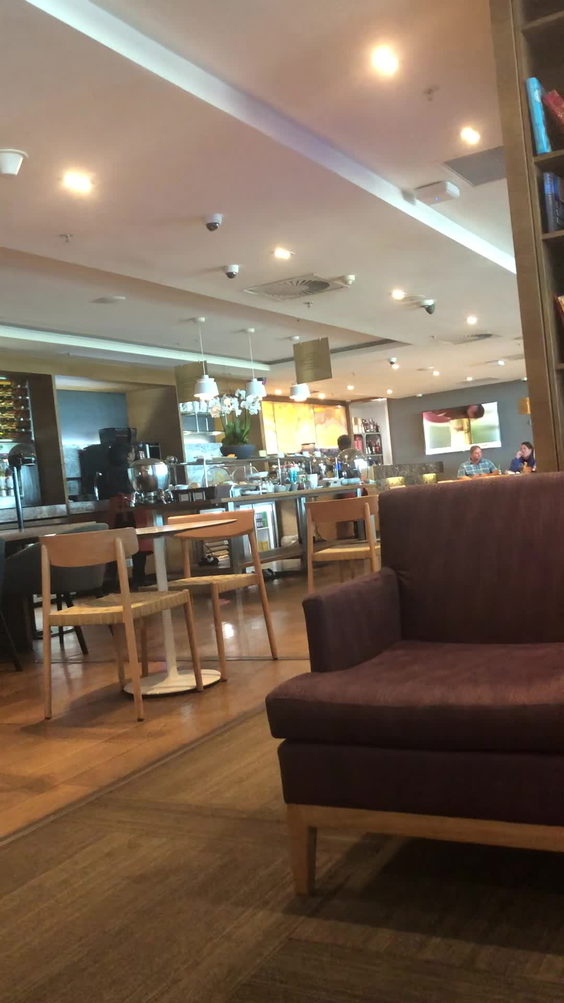 Slow Lounge