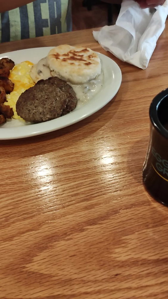 Eggs Up Grill