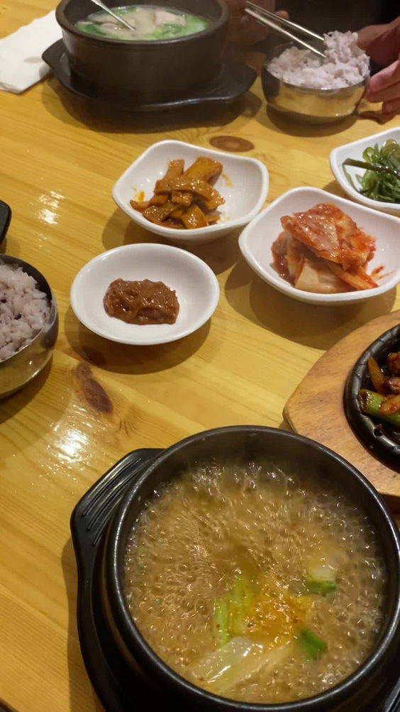 Ahzimae Zipbap Korean Cuisine