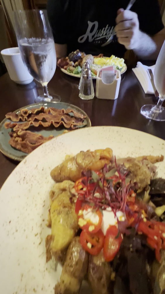 700 Drayton Restaurant