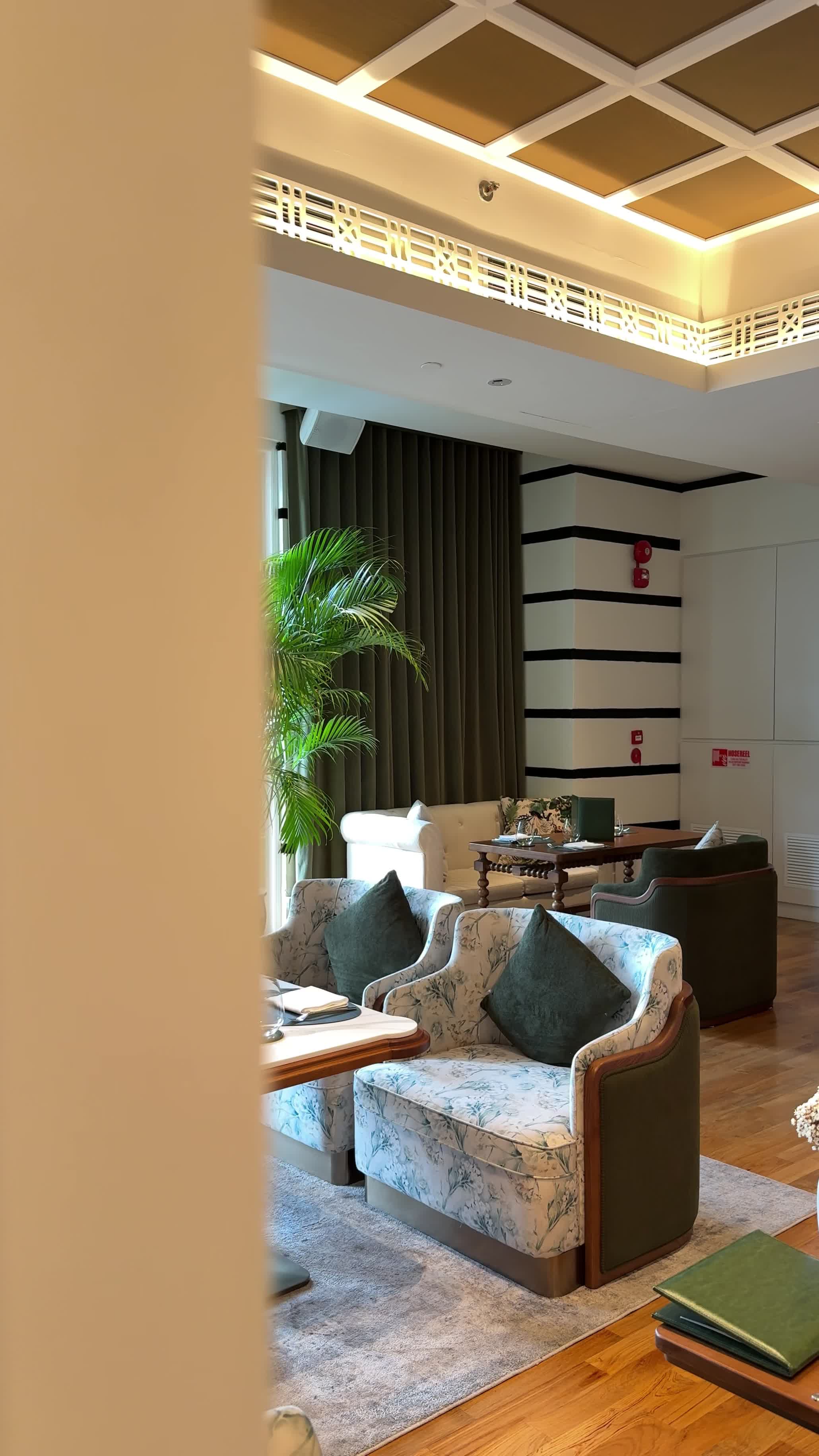 神厨三绝 Chef Chan's Restaurant