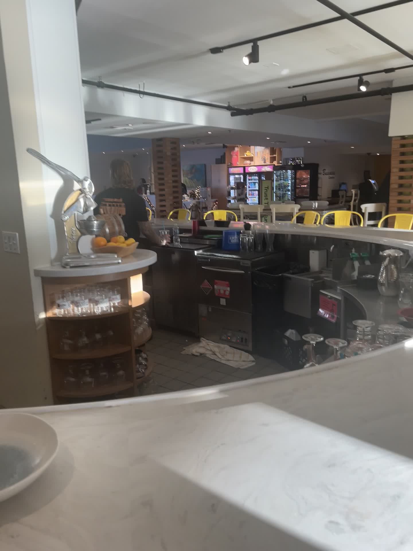 Postcard Inn on the Beach