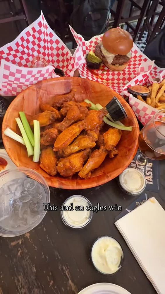 Kelliann's Bar & Grill