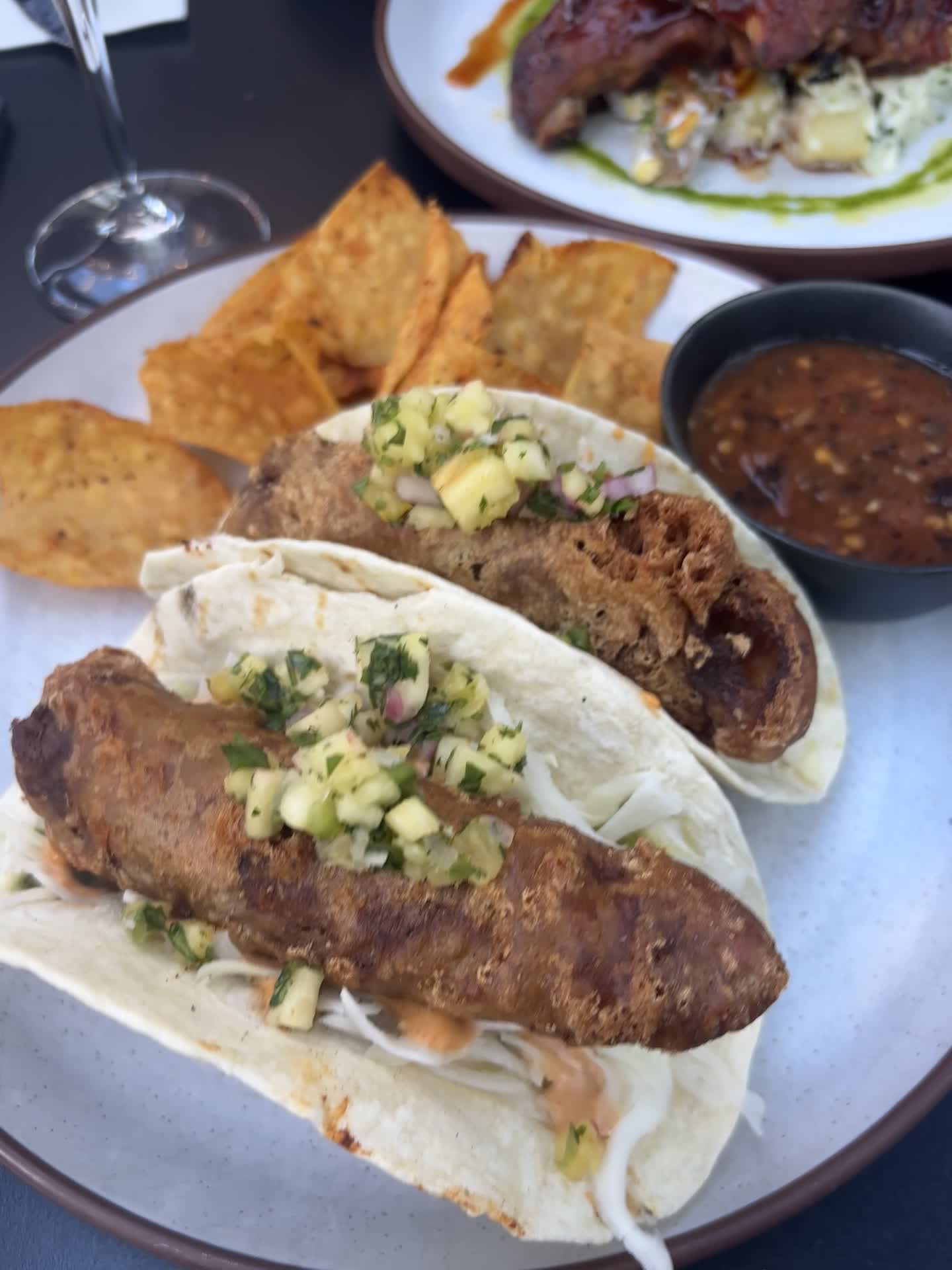 Earls Restaurant & Bar