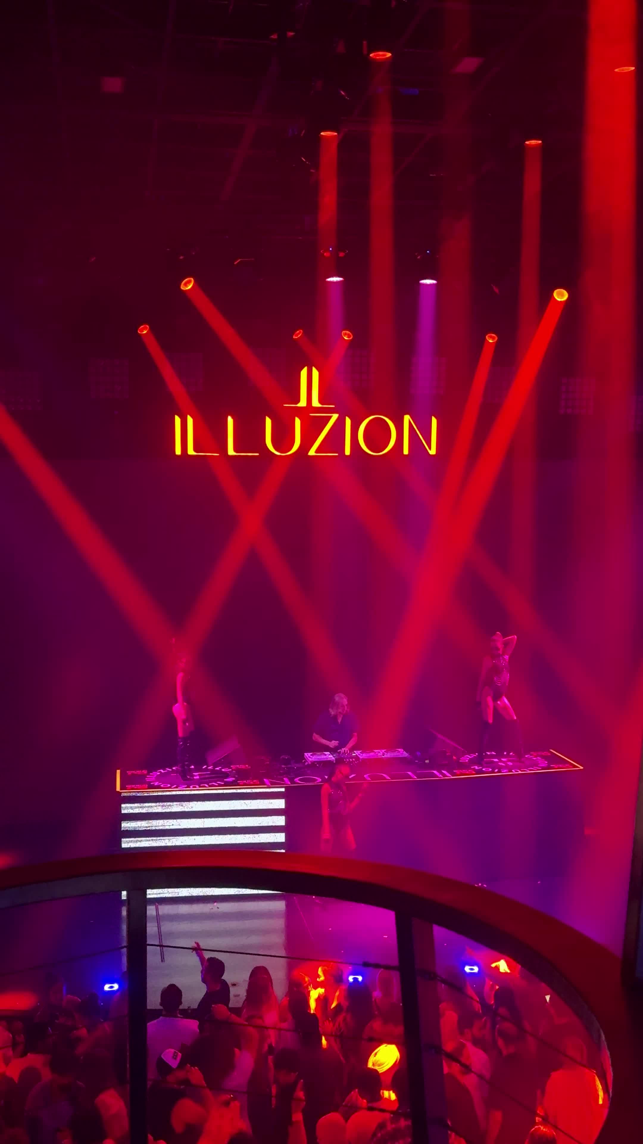 Illuzion Night Club (ไนท์คลับภาพลวงตา)