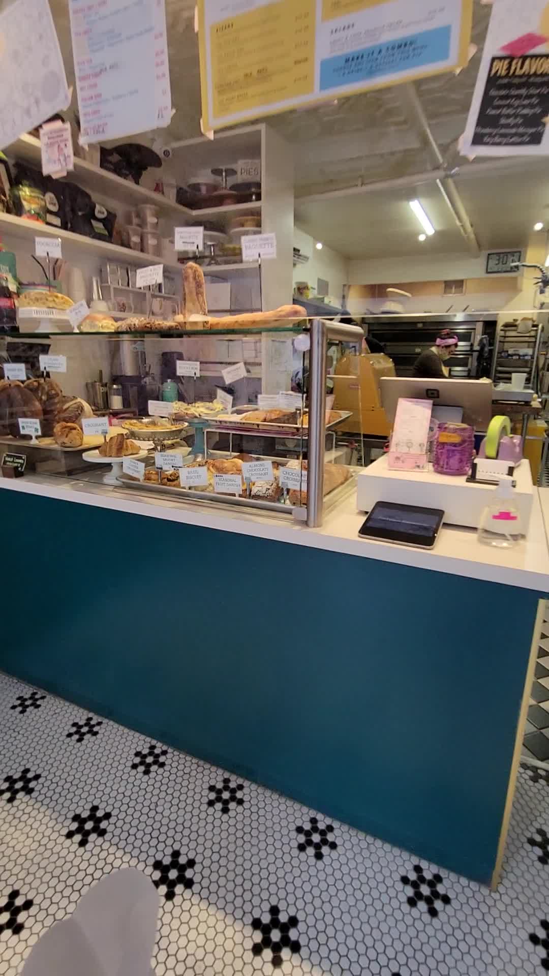 Video review of Partybus Bakeshop