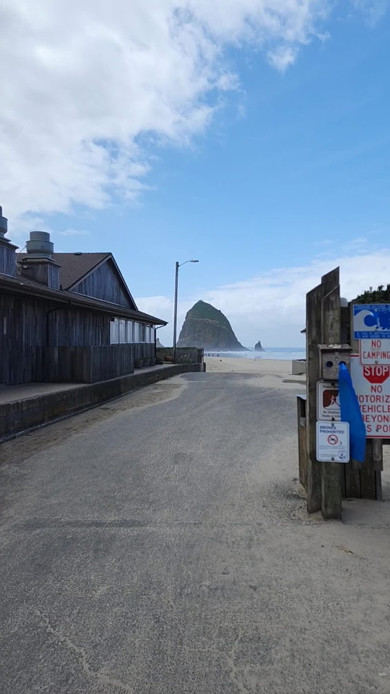 Ecola Court