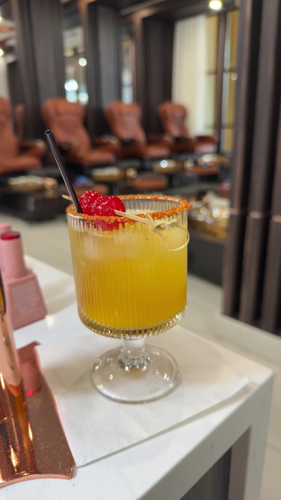 M Vincé Nail Spa