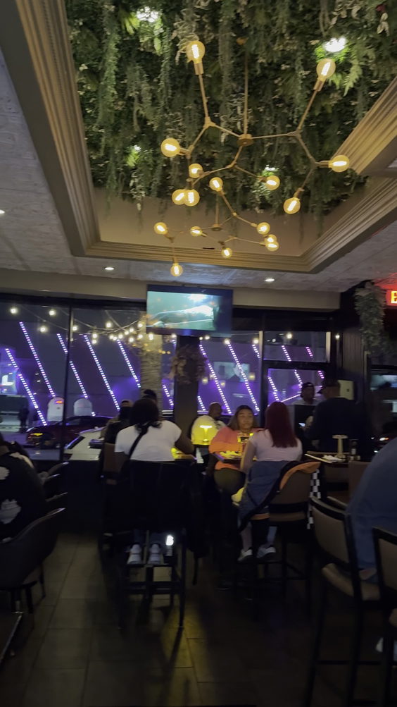 DRIPS Restaurant and lounge 