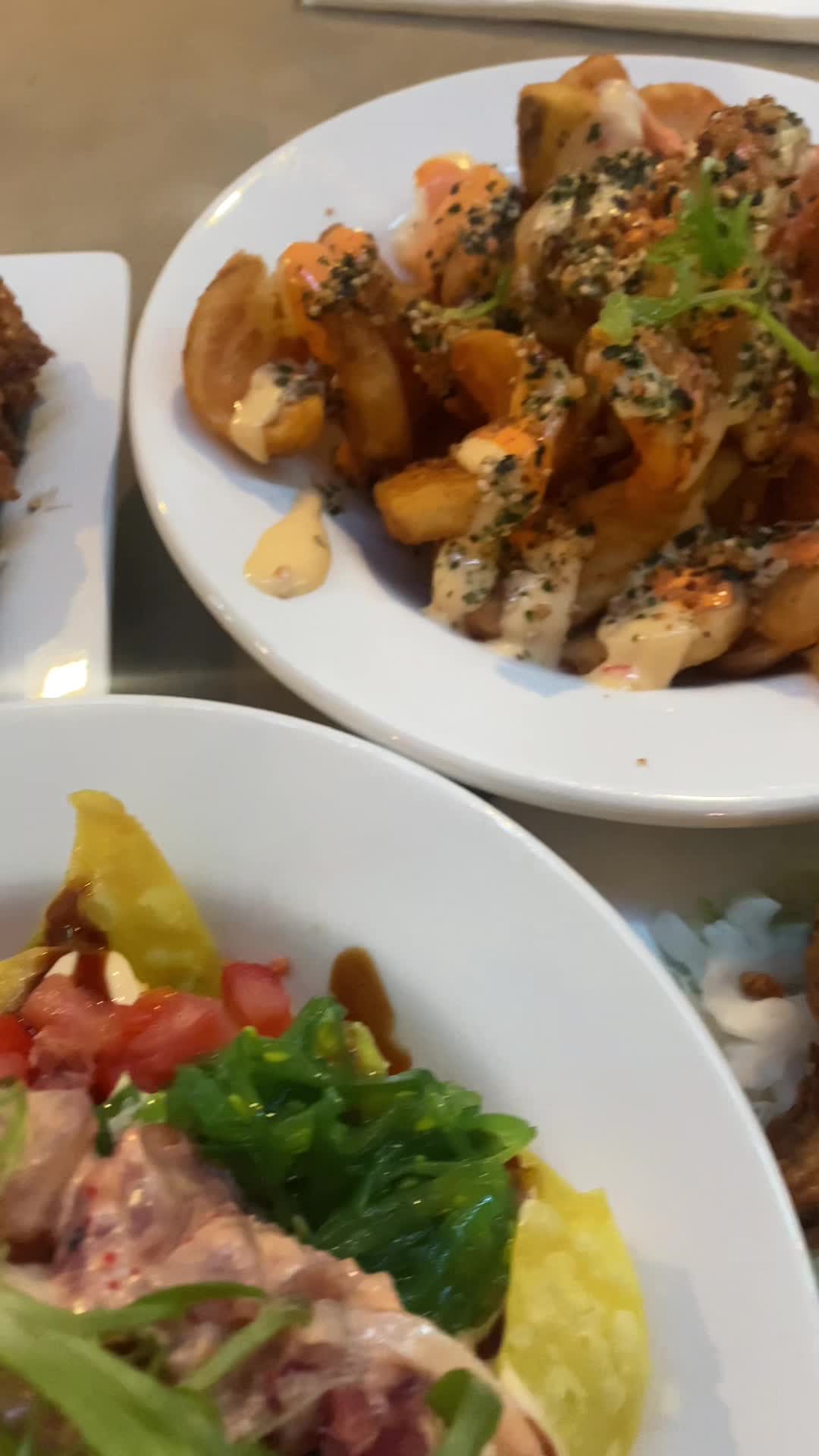 Umekes Fish Market Bar & Grill