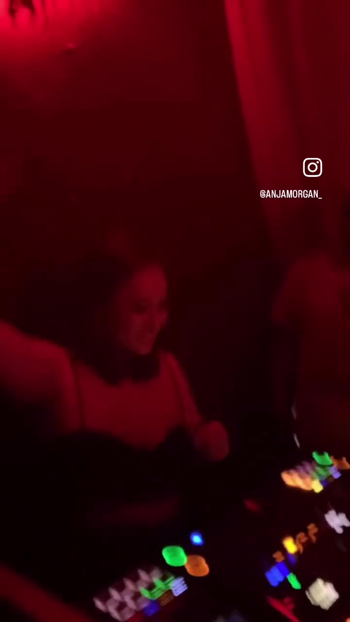 Qi bar kl