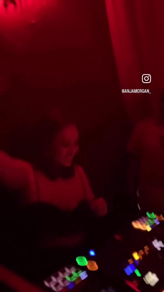 Qi bar kl