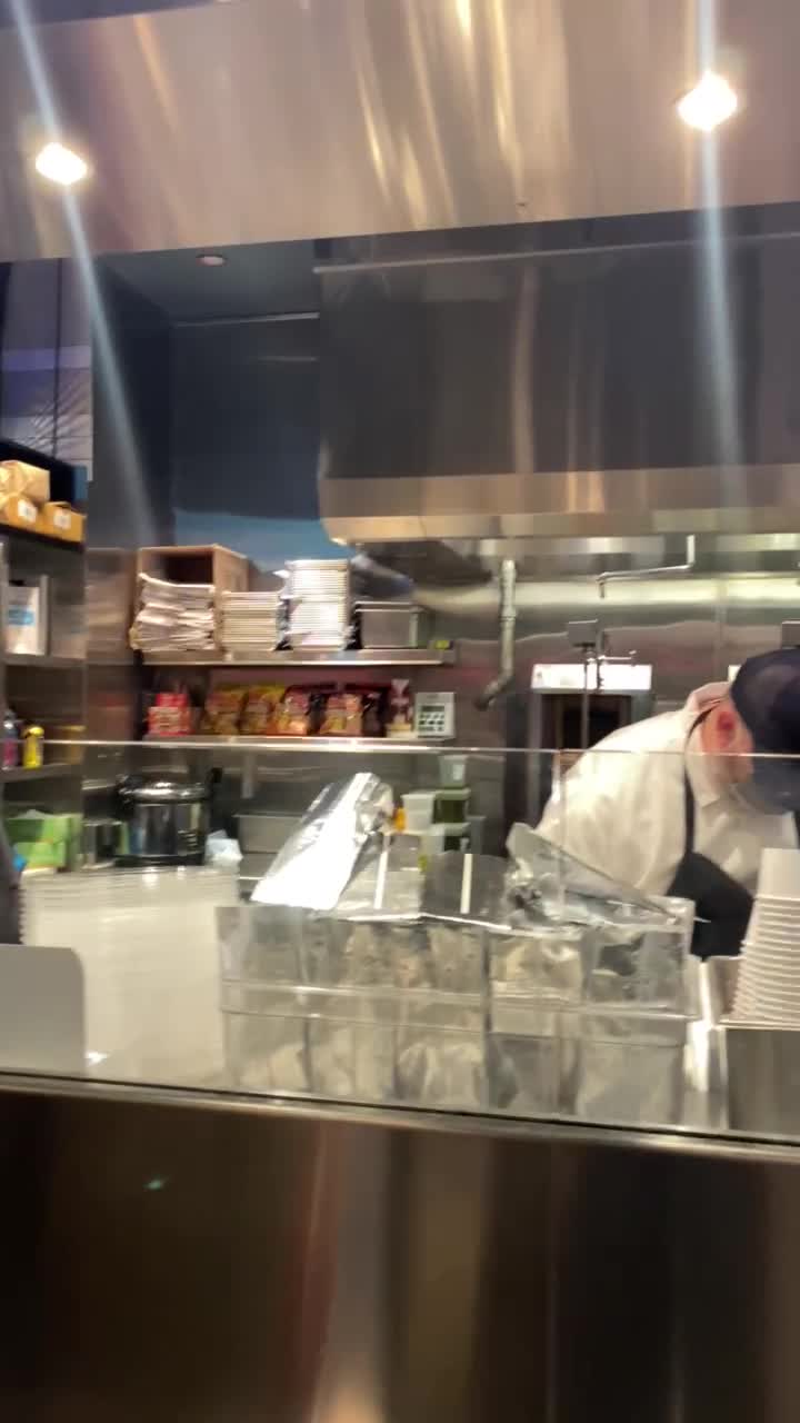 Video review of B?ng Bar by Momofuku