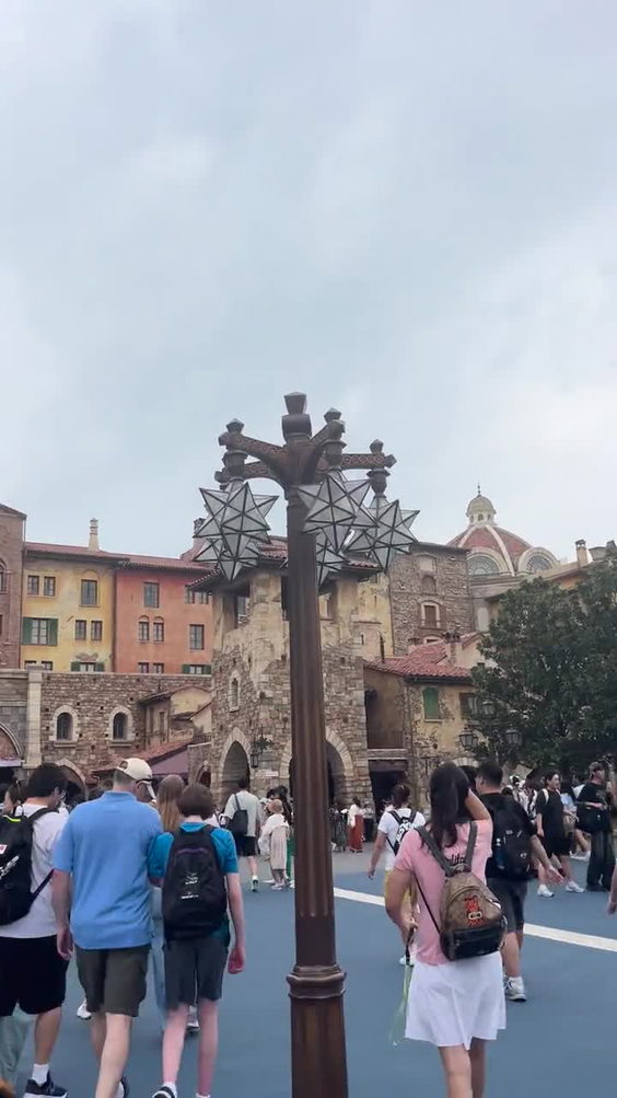 東京ディズニーシー (Tokyo DisneySea)