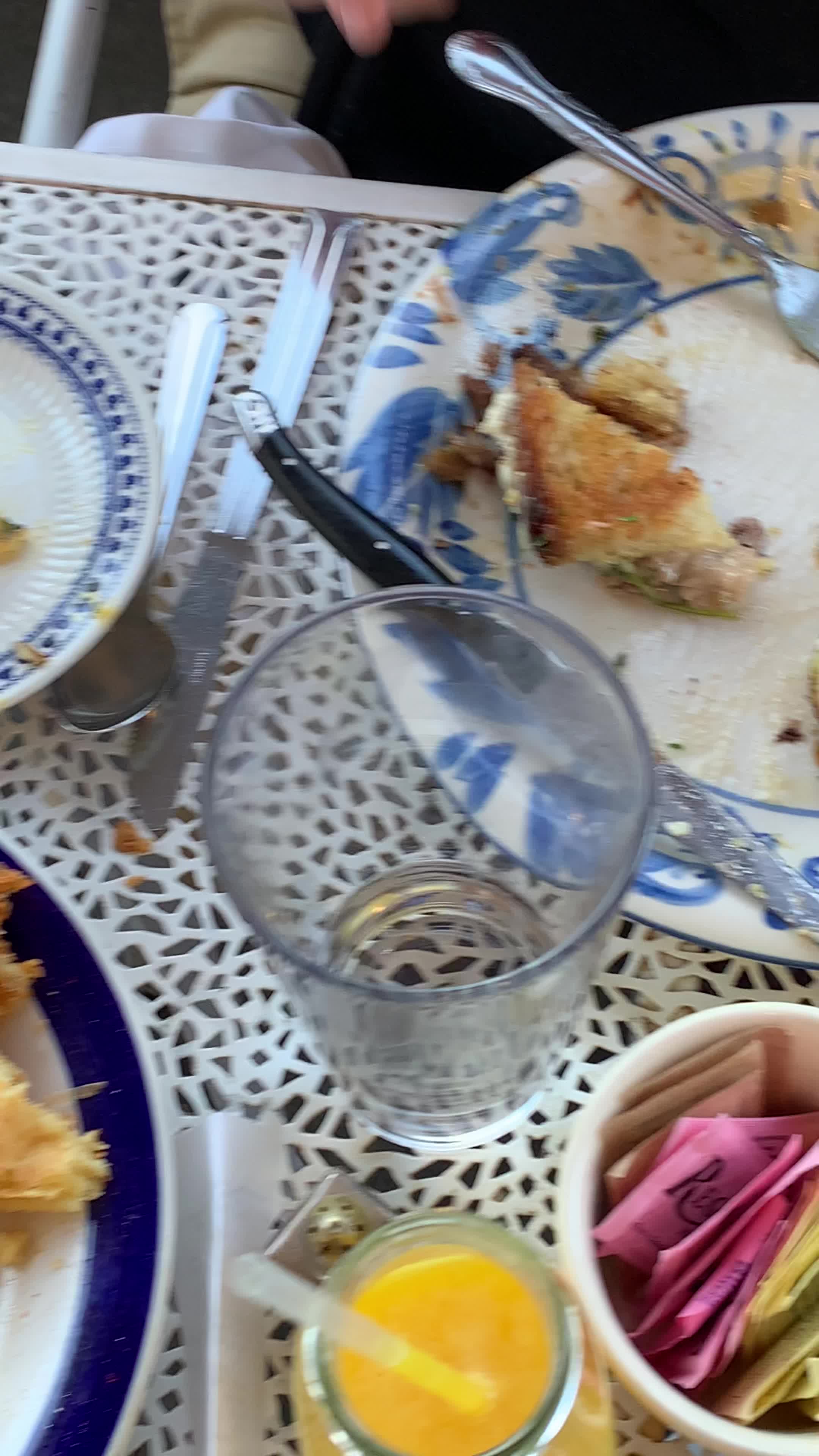 Hen Mother Cookhouse