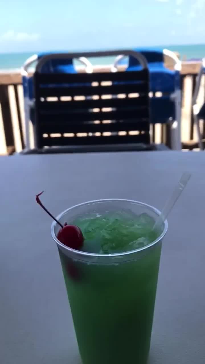 Clayton's Beach Bar And Grill