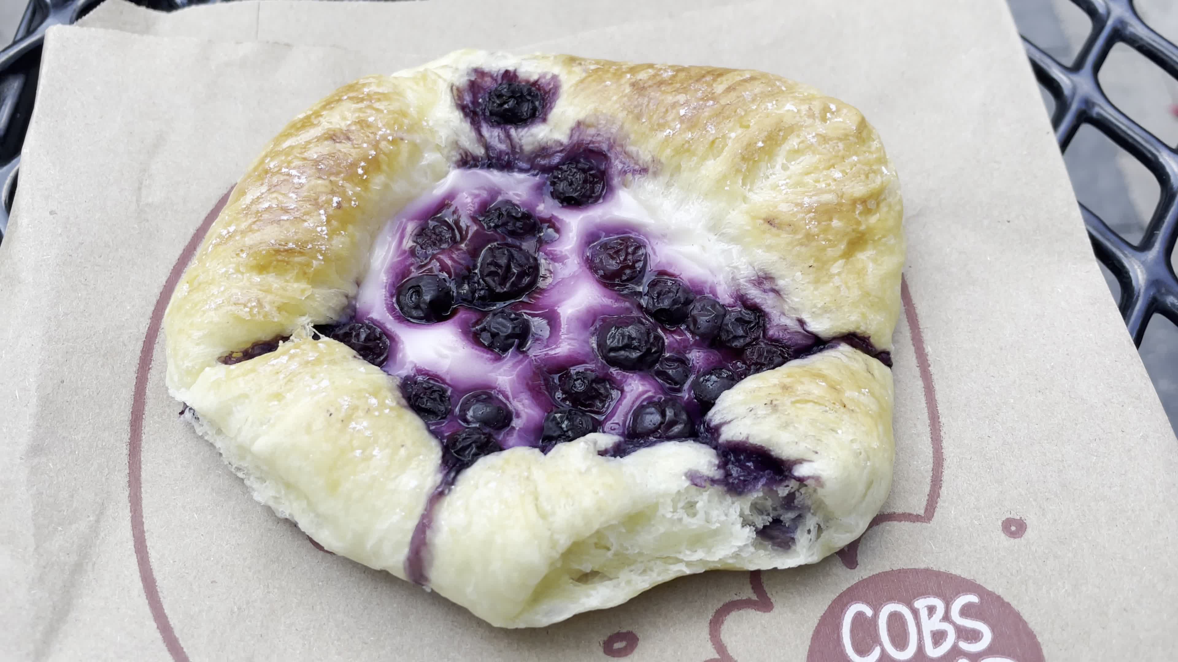 Video review of COBS Bread