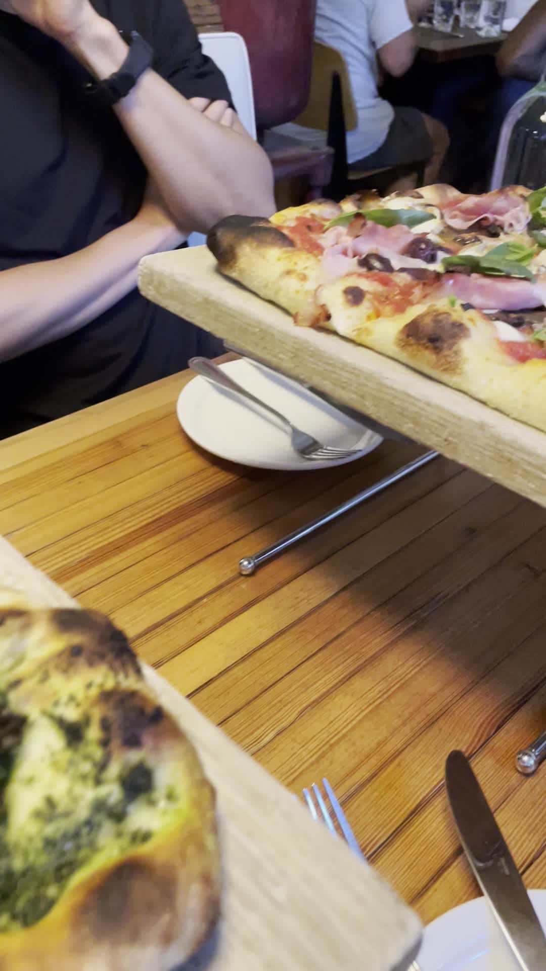 Video review of Caffe di Beppe