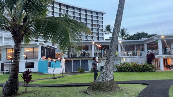 Grand Naniloa Pool