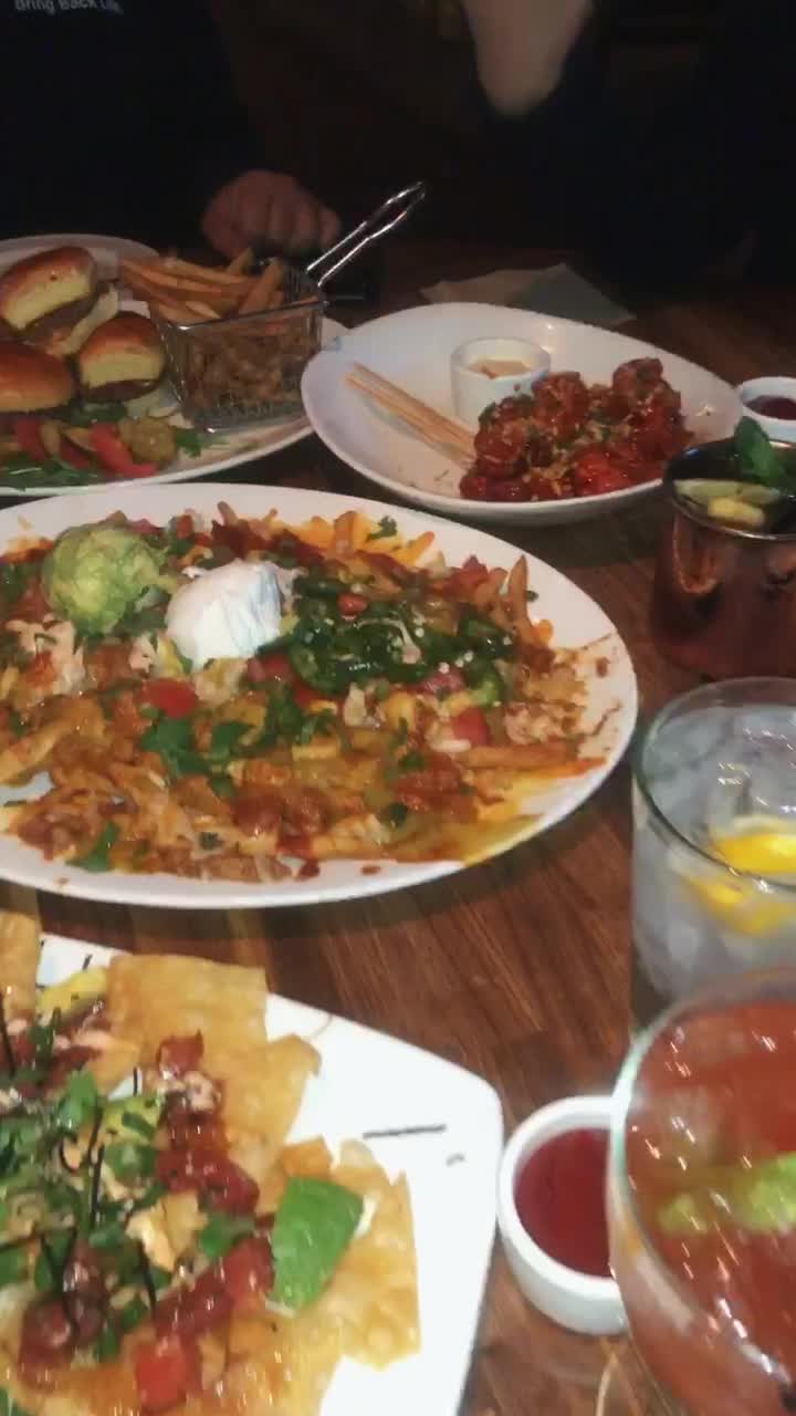 Video review of Yard House
