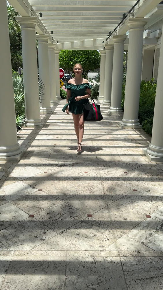 Lola 41 Palm Beach