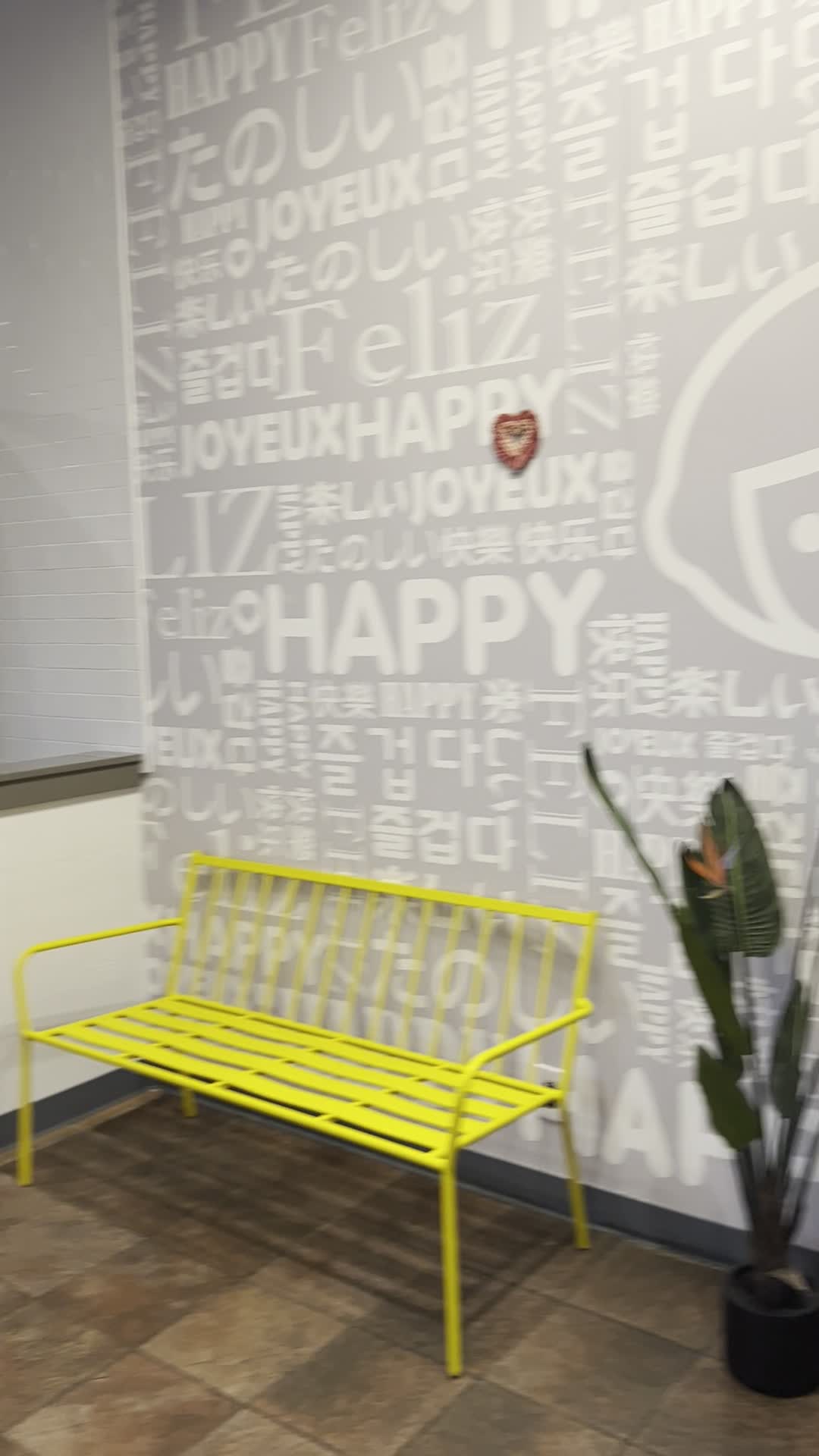 Video review of Happy Lemon