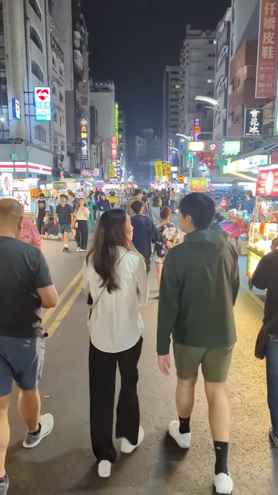 Liouhe Night Market