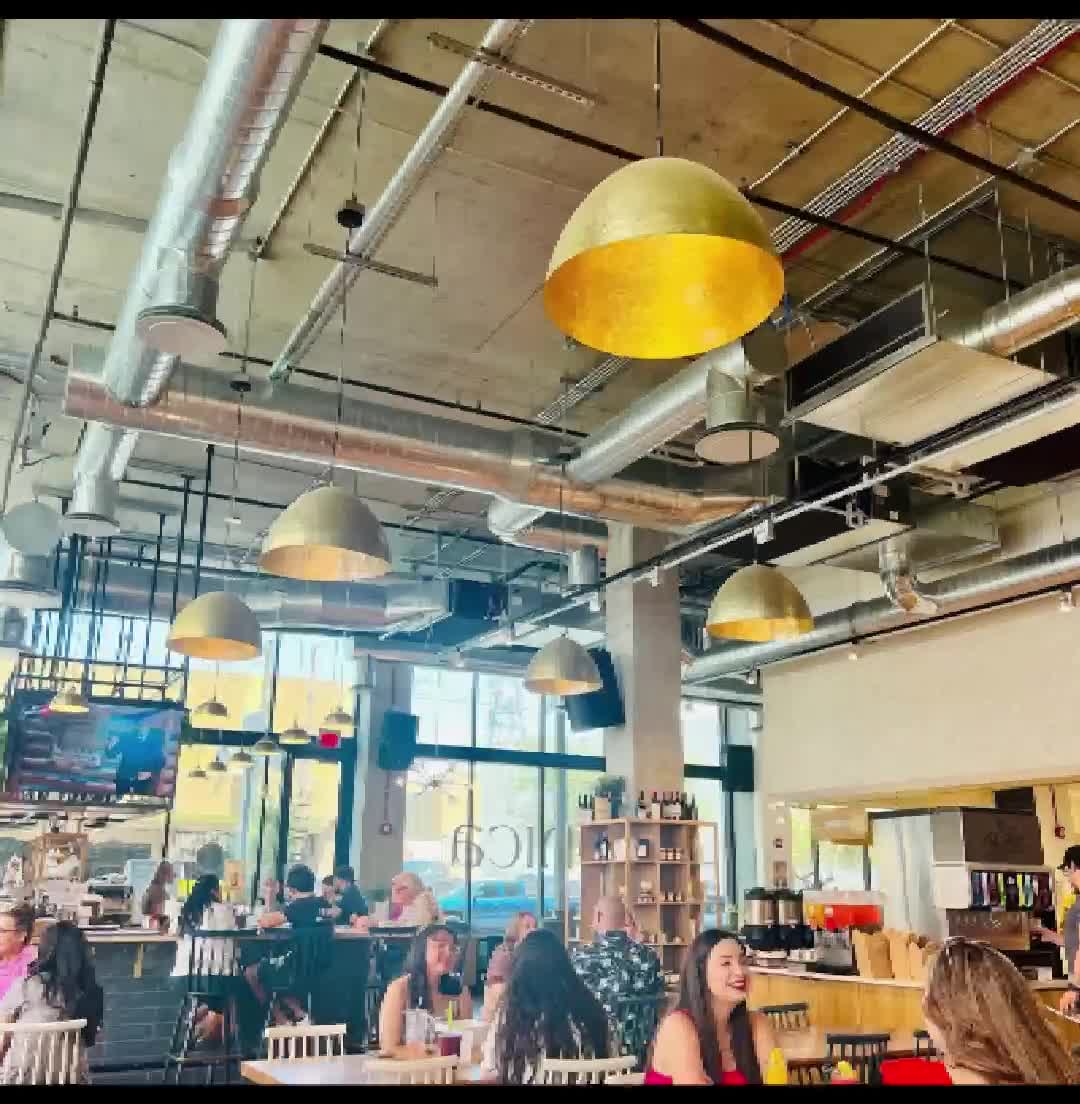 Video review of The Monica