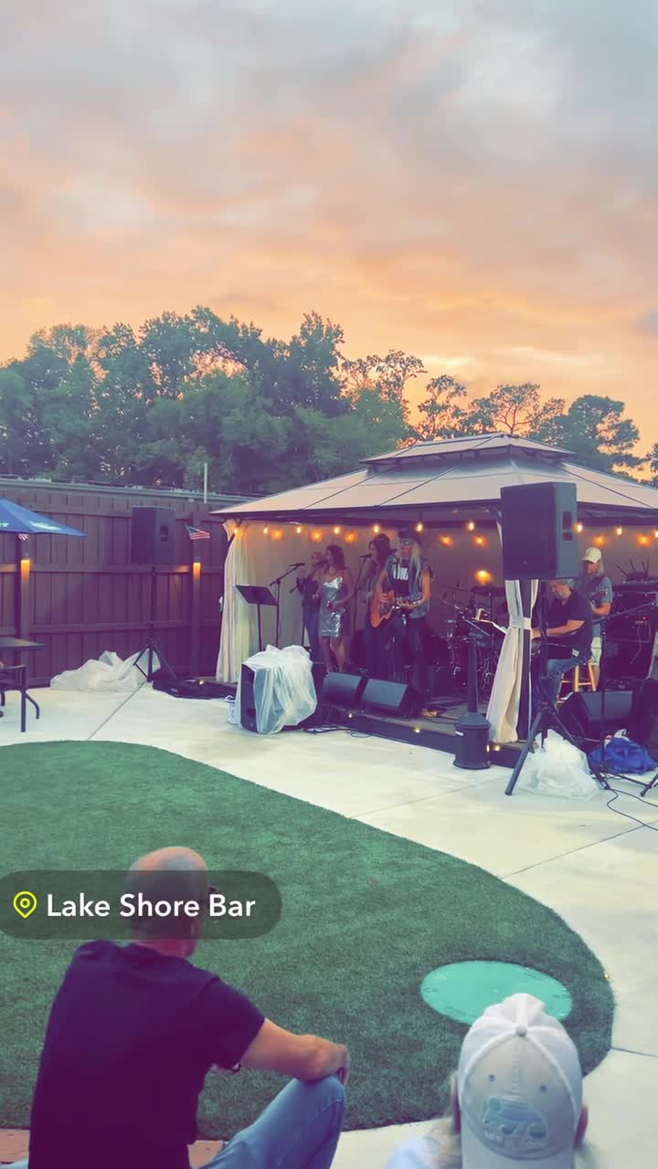 Lake Shore Bar