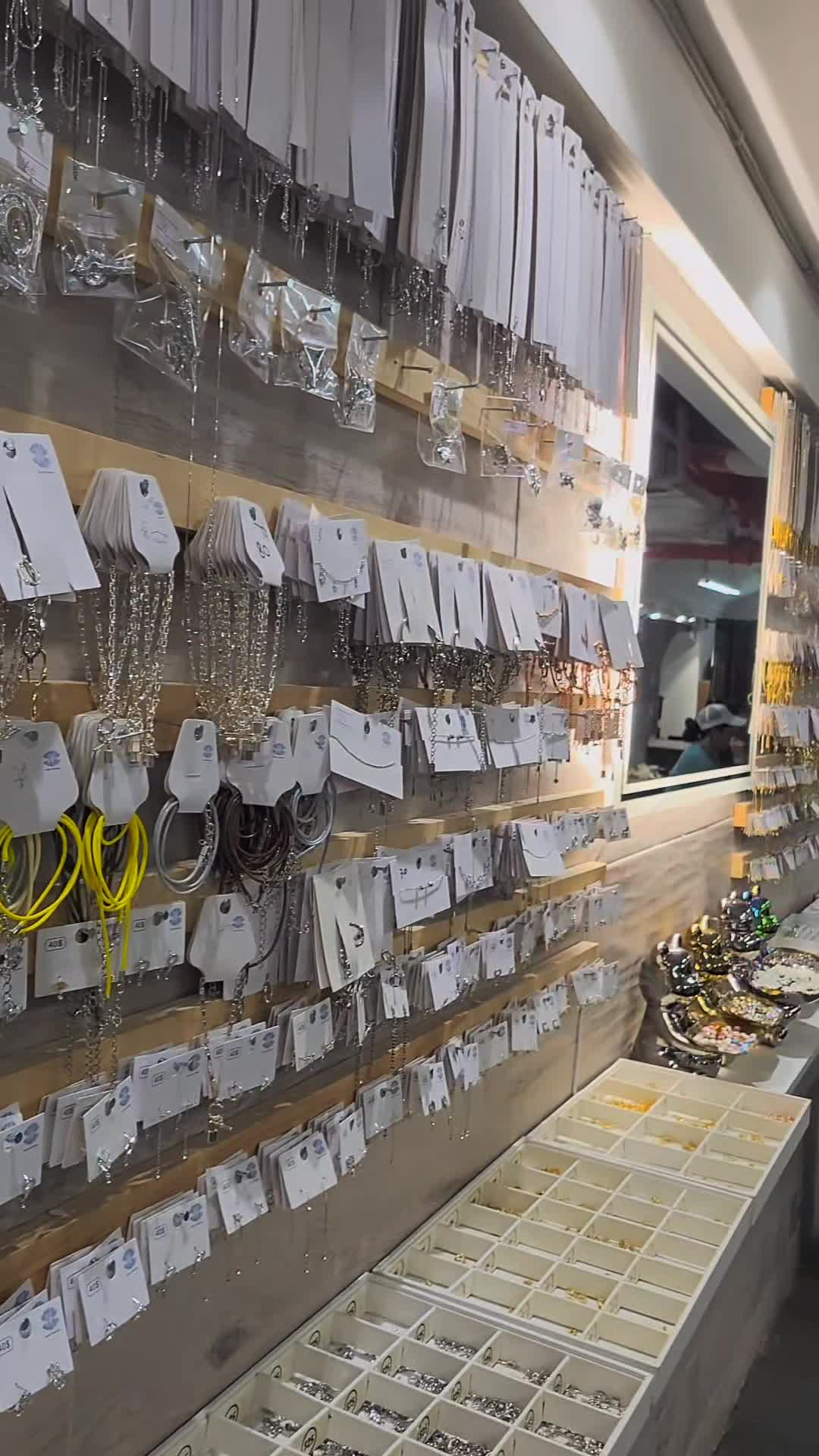 The Pearl & The Beast 