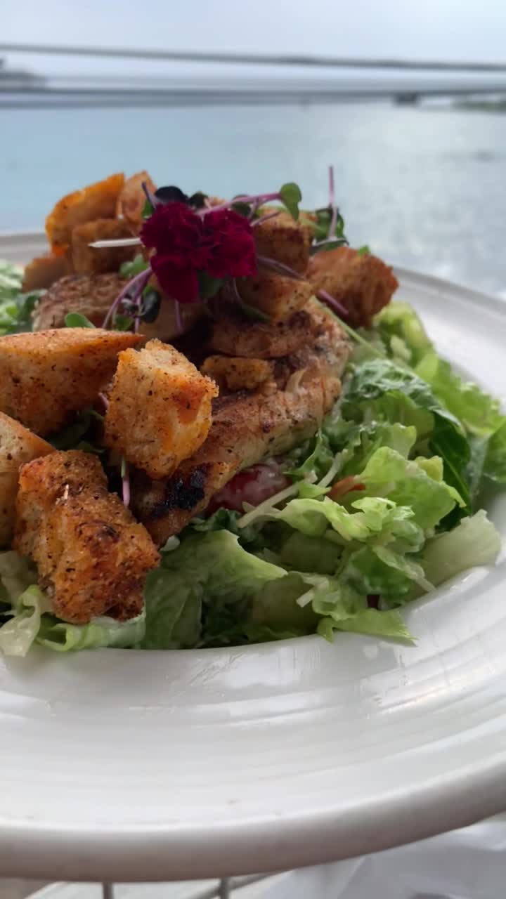 Video review of Foster's Kitchen